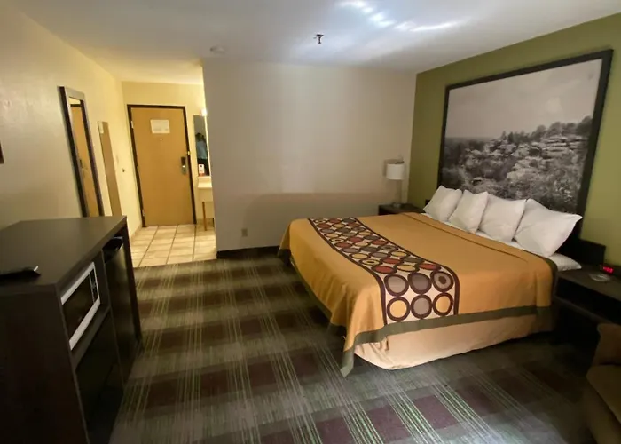 Super 8 By Wyndham Motel 2*