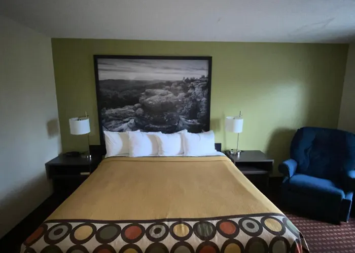 Motel Super 8 By Wyndham Metropolis