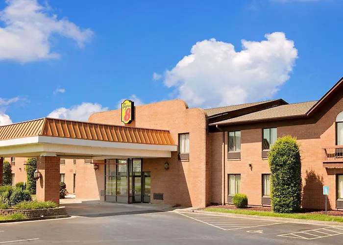 Super 8 By Wyndham 2* Metropolis
