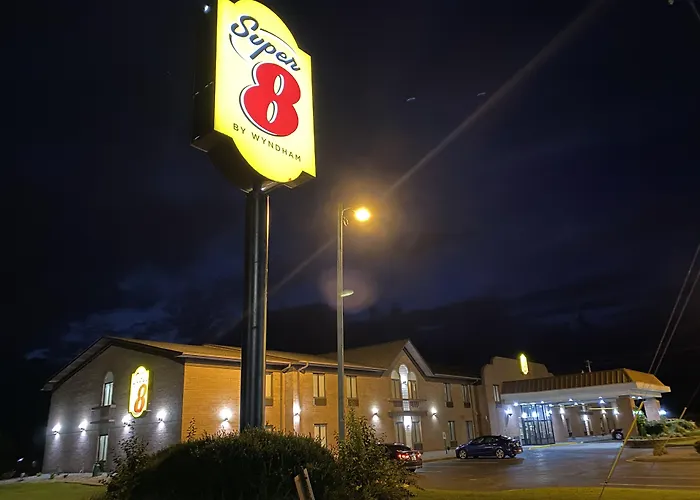 Super 8 By Wyndham Motel 2*