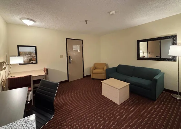 Super 8 By Wyndham Motel Metropolis