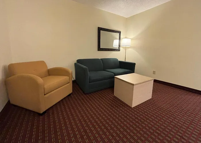 Super 8 By Wyndham 2* Metropolis