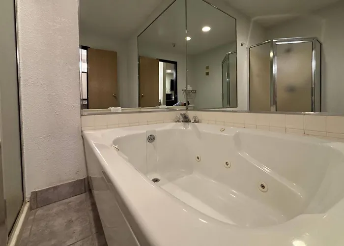 Super 8 By Wyndham Motel