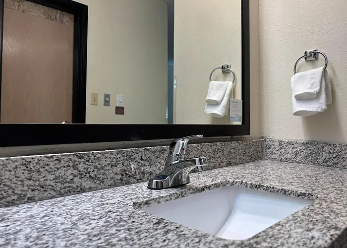 Motel Super 8 By Wyndham Metropolis
