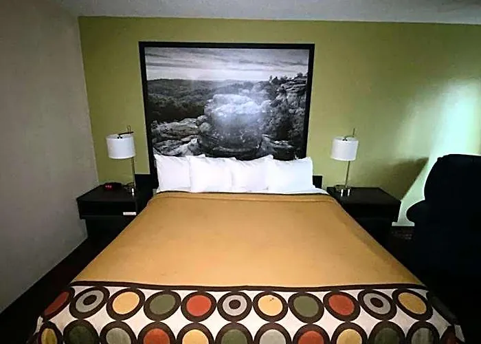 Super 8 By Wyndham Motel 2*