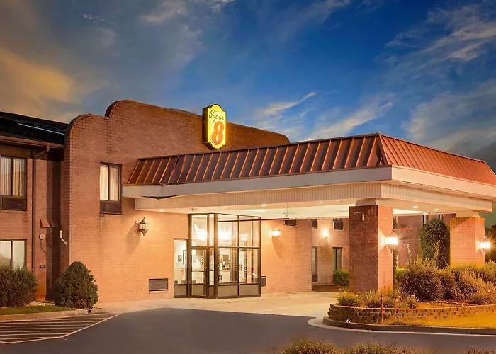 Super 8 By Wyndham 2* Metropolis