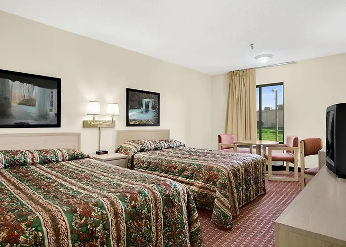Super 8 By Wyndham Motel