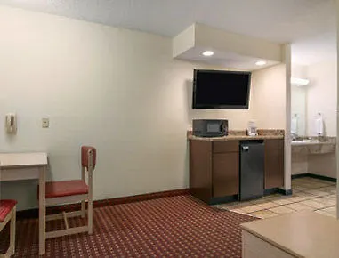 Super 8 By Wyndham Motel 2*